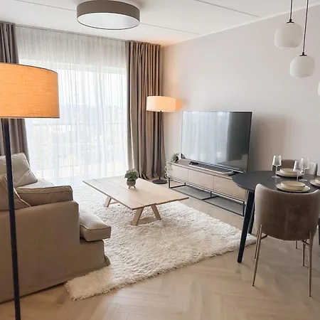 Cozy Top-floor In アパート