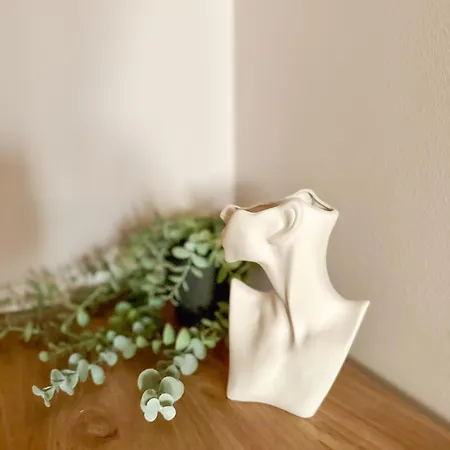 Cozy Top-floor In アパート *